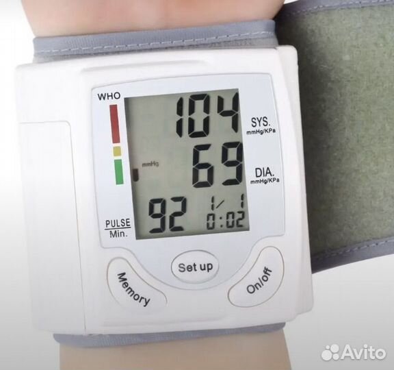 Тонометр на запястье новый