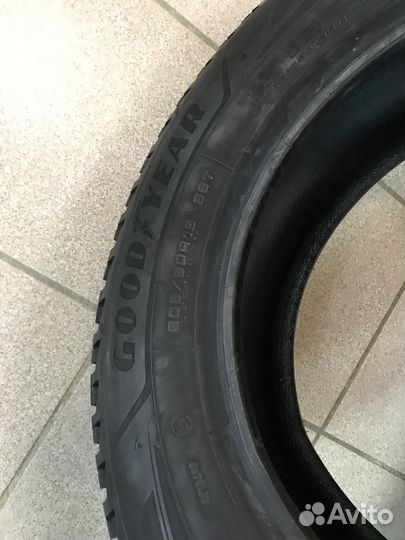 Goodyear Ultra Grip Ice Arctic 2 205/60 R16 96T