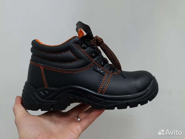 Спецодежда и обувь летняя (полукомбинезон)