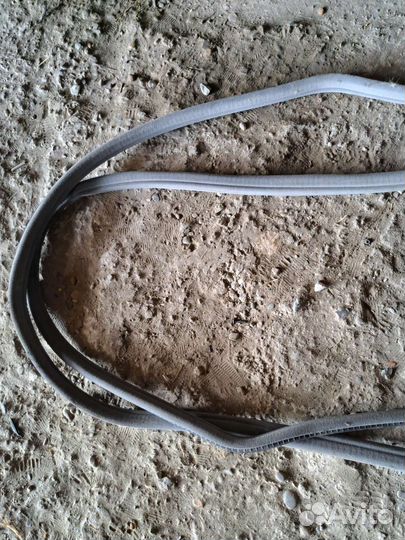 Уплотнитель двери задний BMW E66