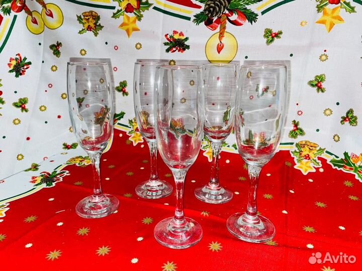 Бокал для шампанского, пива. Стаканы IKEA, графин