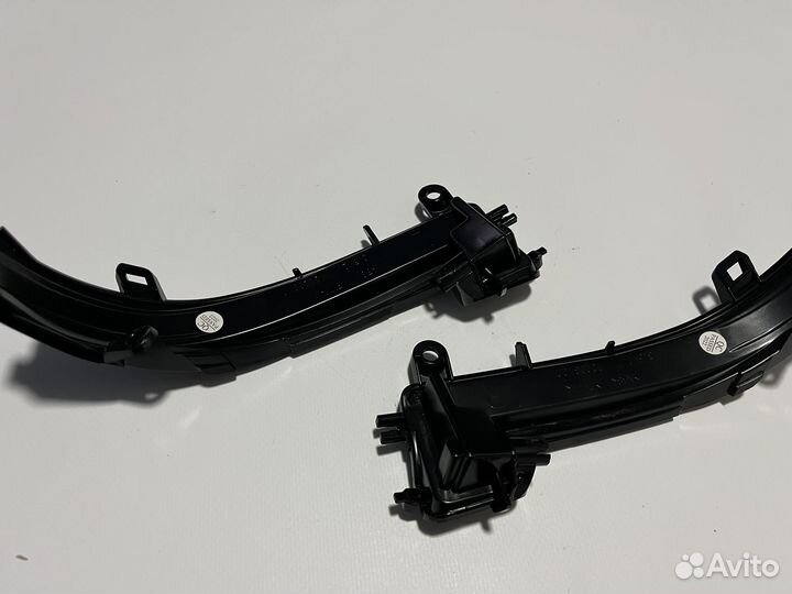 Комплект поворотников боковых зеркал BMW F30 F20