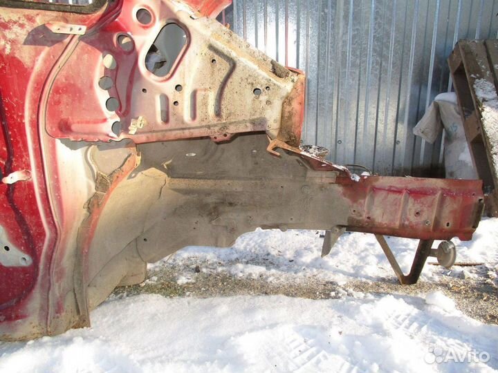 Лонжерон передний правый Mitsubishi Colt (Z3)