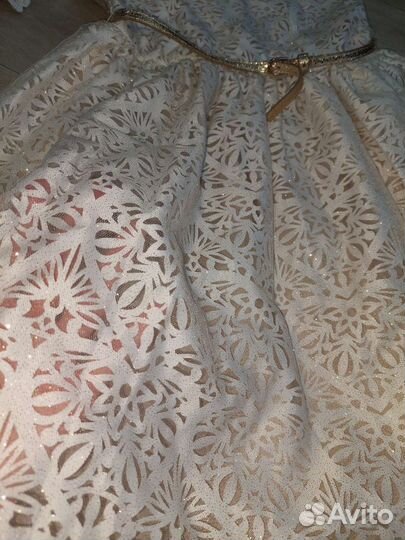 Платье для девочки нарядное 146