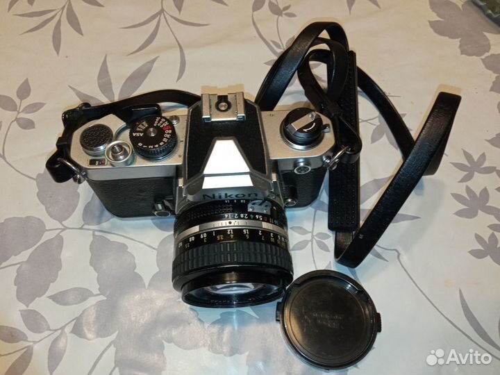Фотоаппарат Никон FM, три объектива и вспышка