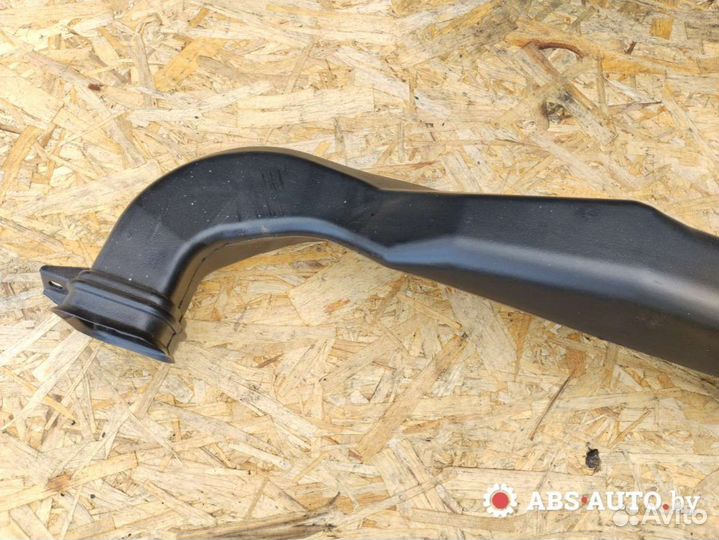 Воздуховод Mitsubishi Carisma