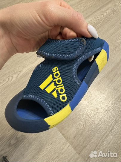 Сандалии детские adidas 26размер