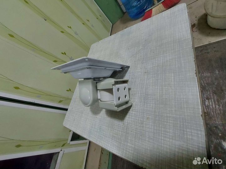 Кронштейн для телевизора на стену