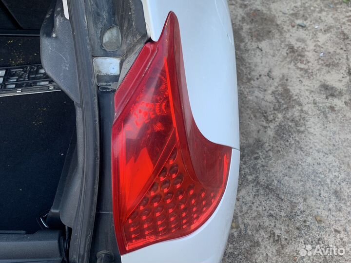 Peugeot 3008 фонарь задний