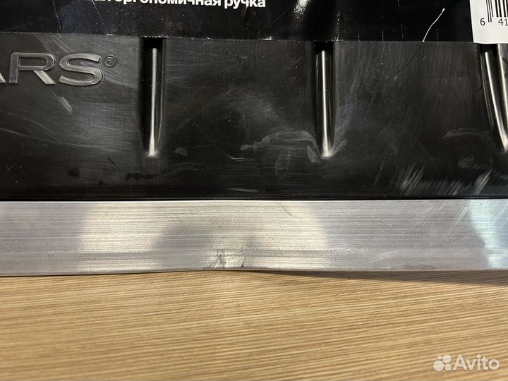 Ручной скрепер для уборки снега fiskars 1026791