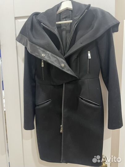 Пальто женское демисезонное 42 Pinko