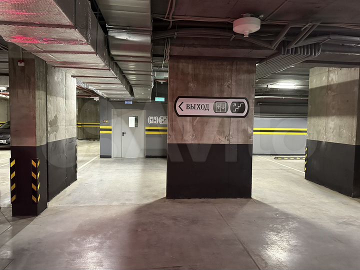 Машиноместо, 18 м²