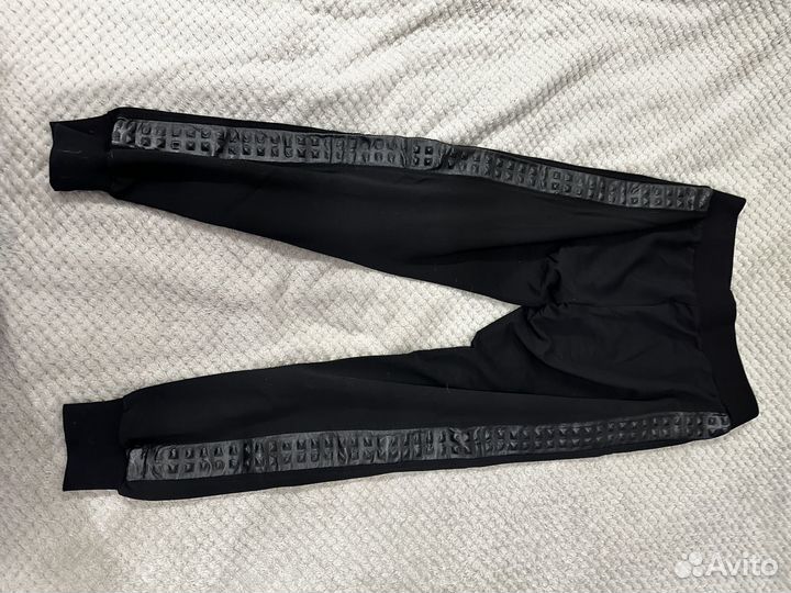 Спортивный костюм женский