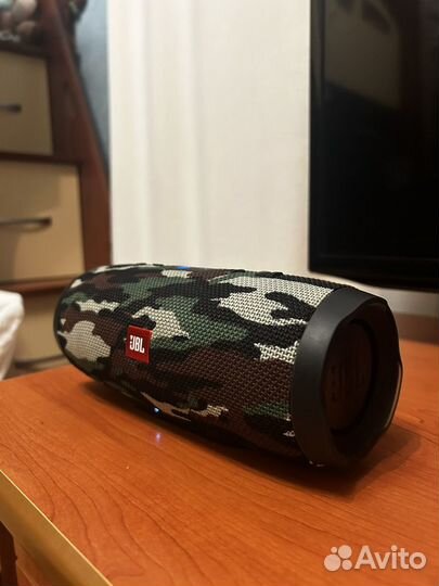 Колонка jbl charge 3