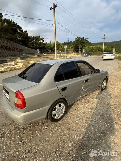 Hyundai accent