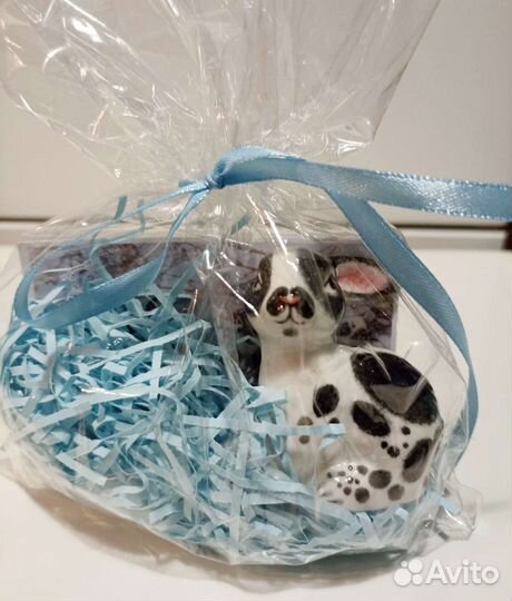 Фарфоровая статуэтка 