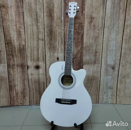 Акустическая гитара Elitaro