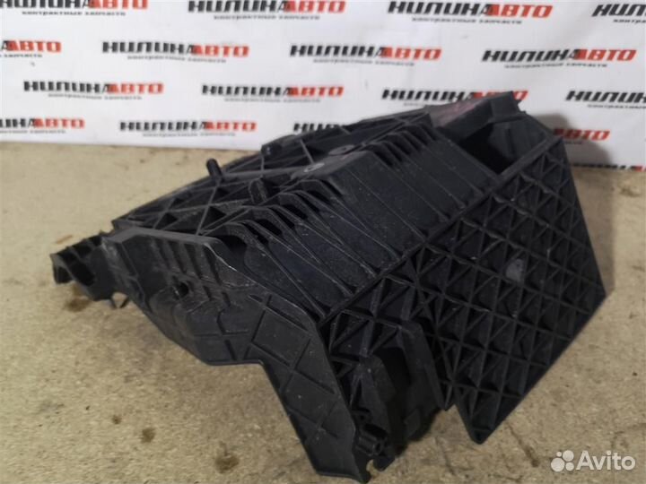 Площадка аккумулятора Рено Меган 2 Сценик2