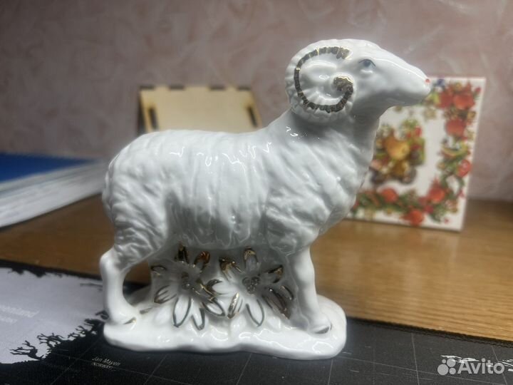 Фарфоровые статуэтки