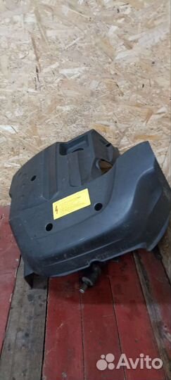 Крышка двигателя Шевроле нива