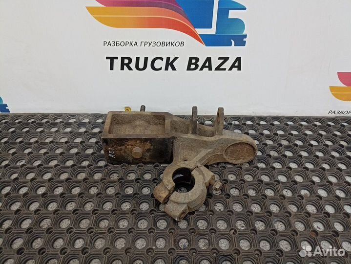 9433234784 Кронштейн переднего стабилизатора правы