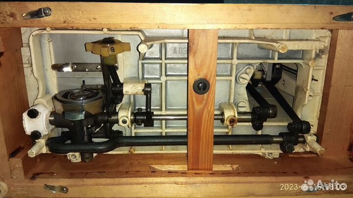 Швейная машинка Чайка 104