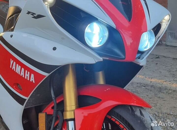 Yamaha R1 2012год