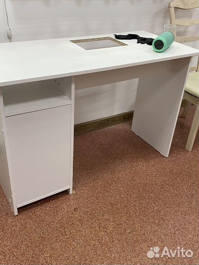 Стол для маникюра