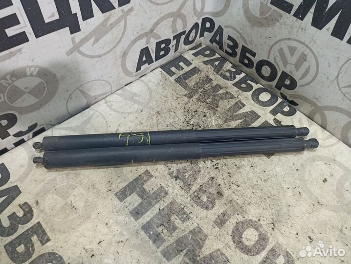 Амортизатор крышки багажника Mercedes W164