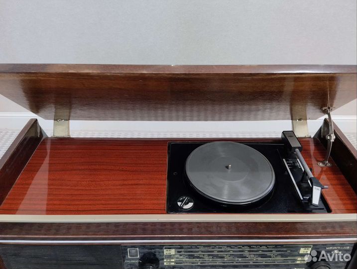 Ламповая радиола СССР Урал 112