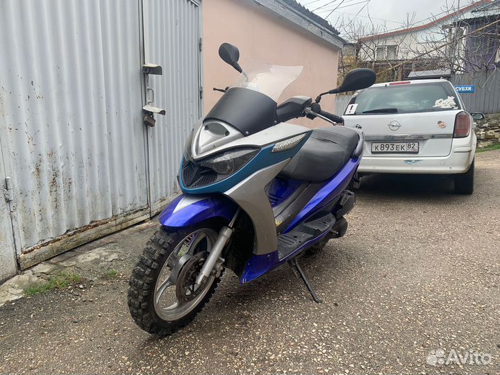 Продам макси скутер 150сс