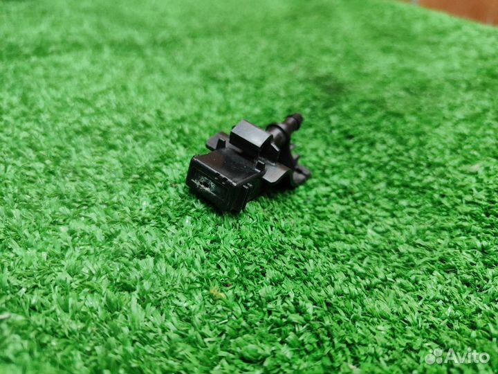 Форсунка омывателя Шланг Toyota Auris E150