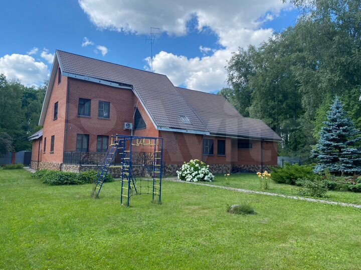 Дом 498 м² на участке 33 сот.