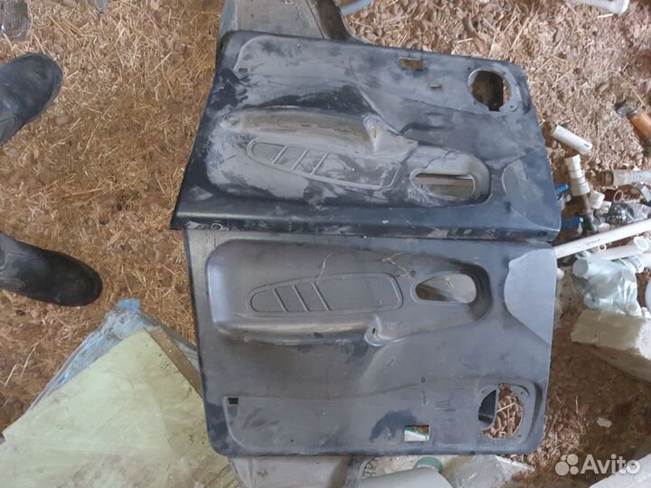 Обшивки передних дверей 2114