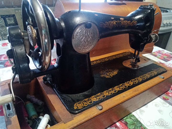 Швейная машинка ручная СССР