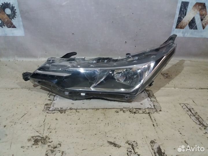Тойота Королла 180 2016- Фара левая Галоген 21445