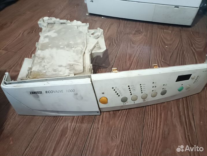 Стиральная машинка Занусси ecovalve 1000