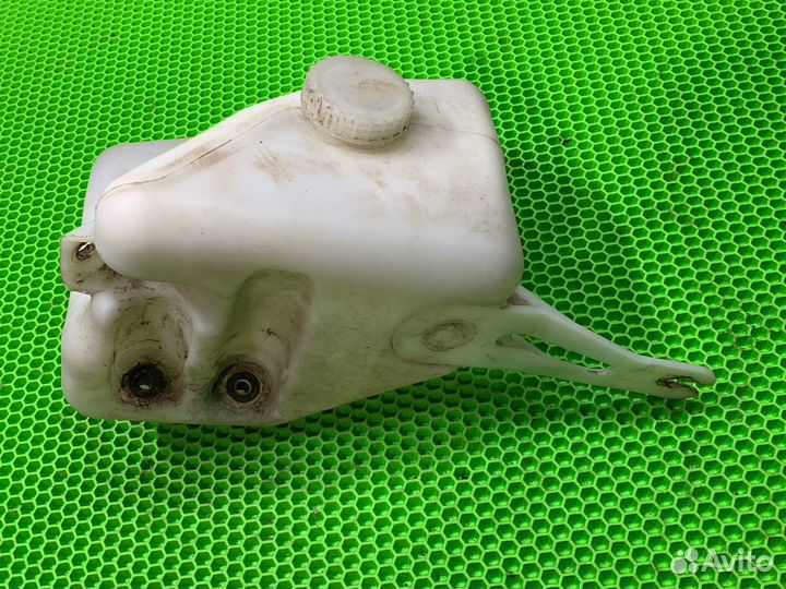 Бачок омывателя лада калина