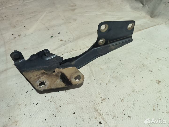 Петли капота Renault Megane 3