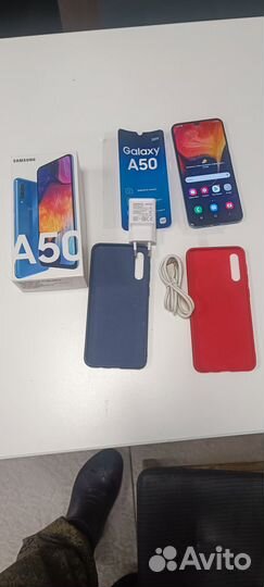 Samsung Galaxy A50, 4/64 ГБ