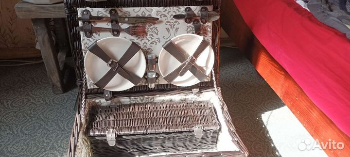 Корзина для пикника Мерседес-Бенц