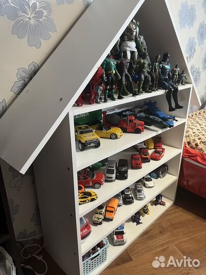 Стеллаж для игрушек + стол