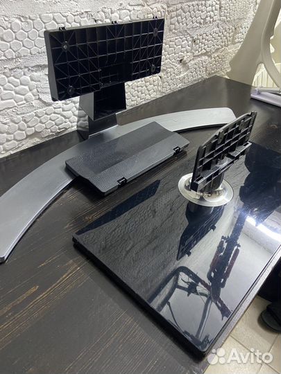 Стойка под телевизор