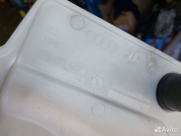 Бачок омывателя Audi A6 C6 2005-2012