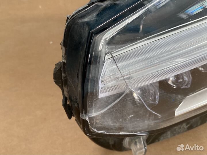 Фара левая Volvo xc90