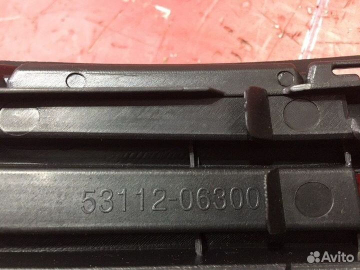 Решетка радиатора передняя Toyota Camry XV50