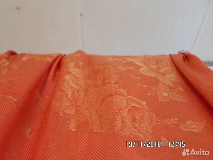 Шали старинные и платки