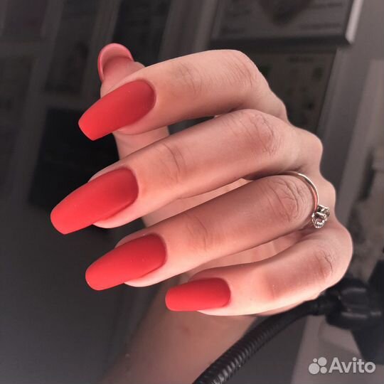 Маникюр педикюр