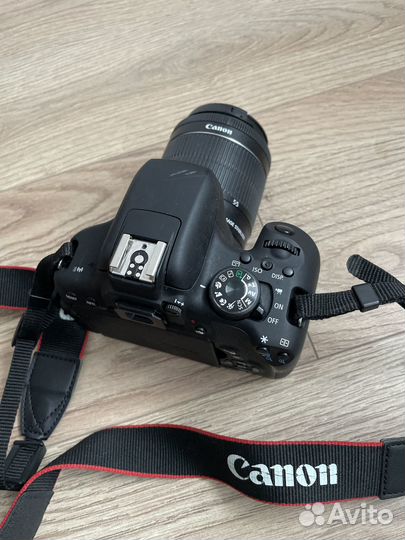 Цифровой фотоаппарат Canon EOS 750D
