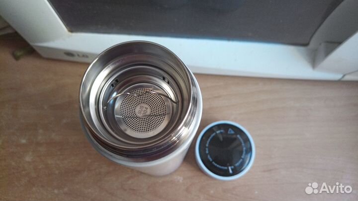 Термос с датчиком температуры